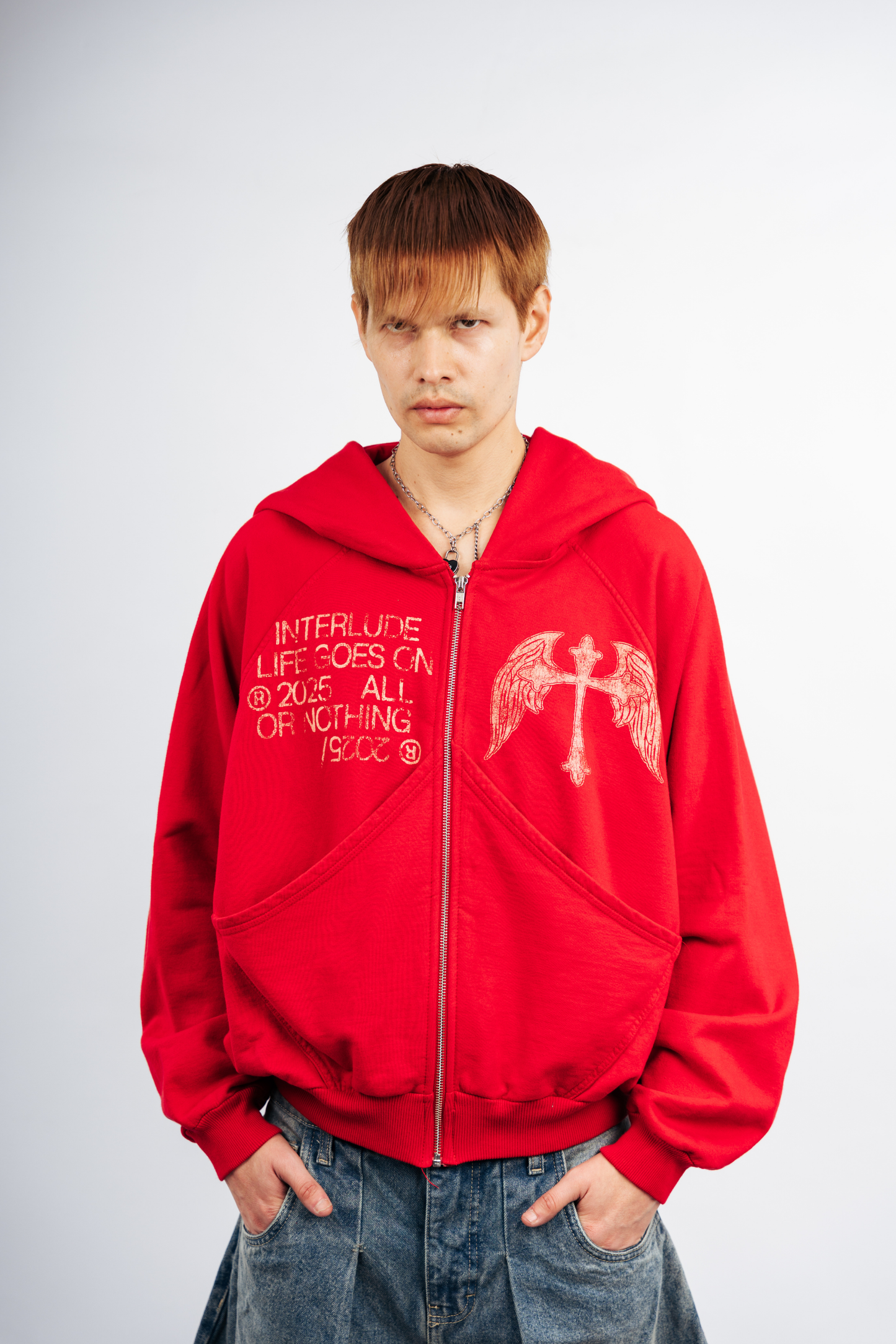 RED CROSS ZIP HOODIE - BOXY FIT (REMASTERIZADO)